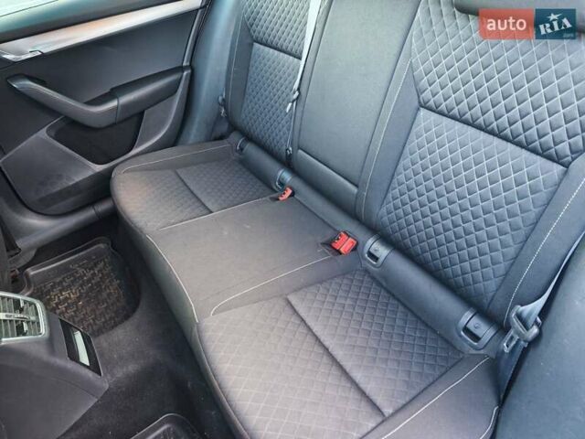 Чорний Шкода Октавія, об'ємом двигуна 1.6 л та пробігом 260 тис. км за 11300 $, фото 32 на Automoto.ua