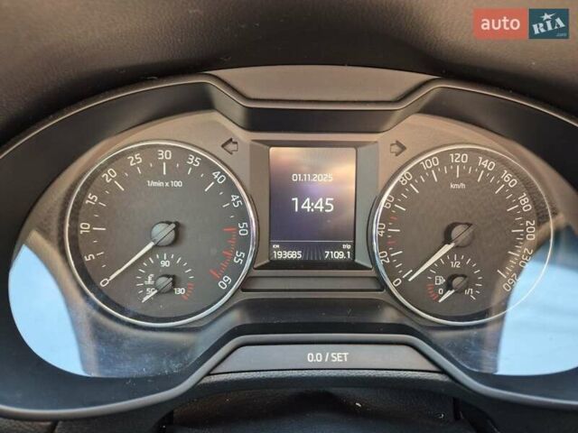 Черный Шкода Октавия, объемом двигателя 1.6 л и пробегом 193 тыс. км за 12345 $, фото 13 на Automoto.ua