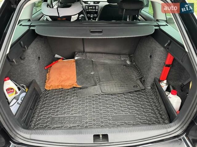 Чорний Шкода Октавія, об'ємом двигуна 1.6 л та пробігом 245 тис. км за 11500 $, фото 27 на Automoto.ua