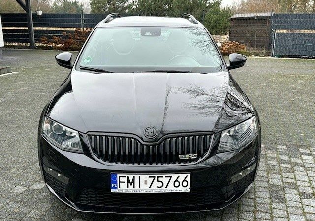 Черный Шкода Октавия, объемом двигателя 2 л и пробегом 229 тыс. км за 9900 $, фото 1 на Automoto.ua