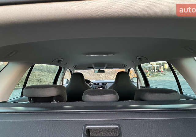 Черный Шкода Октавия, объемом двигателя 1.6 л и пробегом 275 тыс. км за 12450 $, фото 17 на Automoto.ua