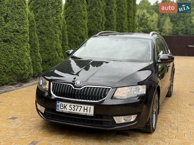 Черный Шкода Октавия, объемом двигателя 1.6 л и пробегом 284 тыс. км за 11500 $, фото 3 на Automoto.ua