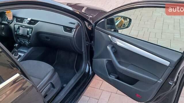 Чорний Шкода Октавія, об'ємом двигуна 1.6 л та пробігом 177 тис. км за 12400 $, фото 16 на Automoto.ua