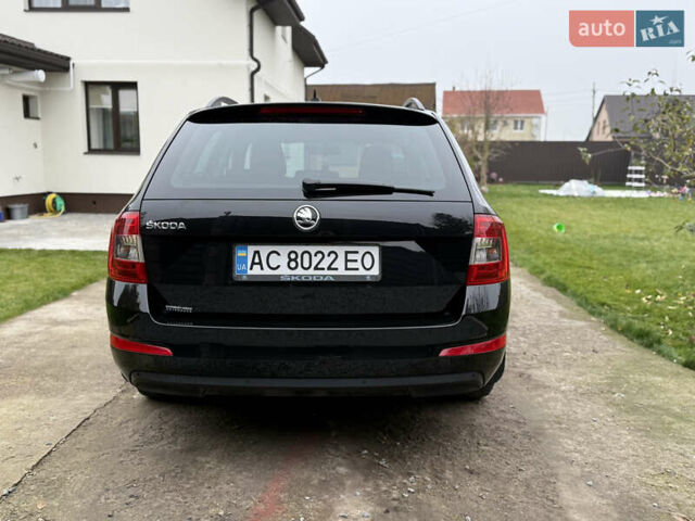 Черный Шкода Октавия, объемом двигателя 1.6 л и пробегом 285 тыс. км за 10800 $, фото 5 на Automoto.ua