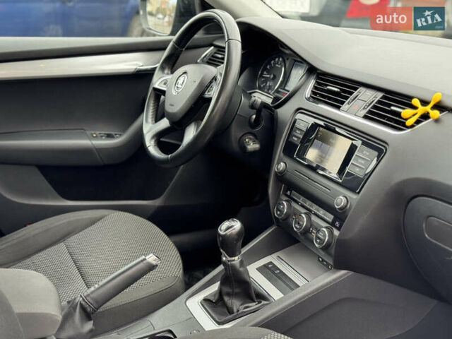 Шкода Октавия 2015 в Виннице на Automoto.ua Черный Шкода Октавия, объемом двигателя 1.6 л и пробегом 225 тыс. км за 9900 $, фото 13 на Automoto.ua