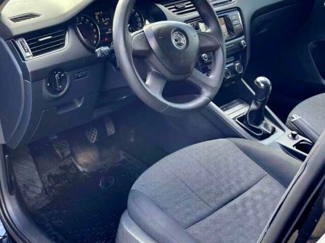 Чорний Шкода Октавія, об'ємом двигуна 1.6 л та пробігом 385 тис. км за 9200 $, фото 5 на Automoto.ua