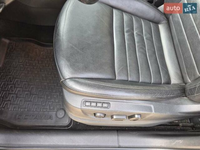 Черный Шкода Октавия, объемом двигателя 1.6 л и пробегом 193 тыс. км за 12345 $, фото 8 на Automoto.ua
