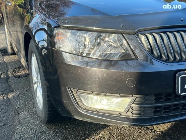 Черный Шкода Октавия, объемом двигателя 1.6 л и пробегом 227 тыс. км за 12790 $, фото 3 на Automoto.ua