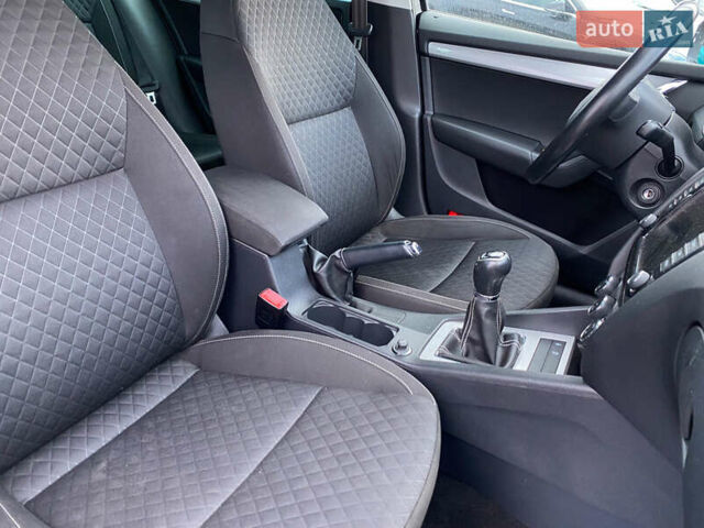 Чорний Шкода Октавія, об'ємом двигуна 1.6 л та пробігом 221 тис. км за 12250 $, фото 15 на Automoto.ua