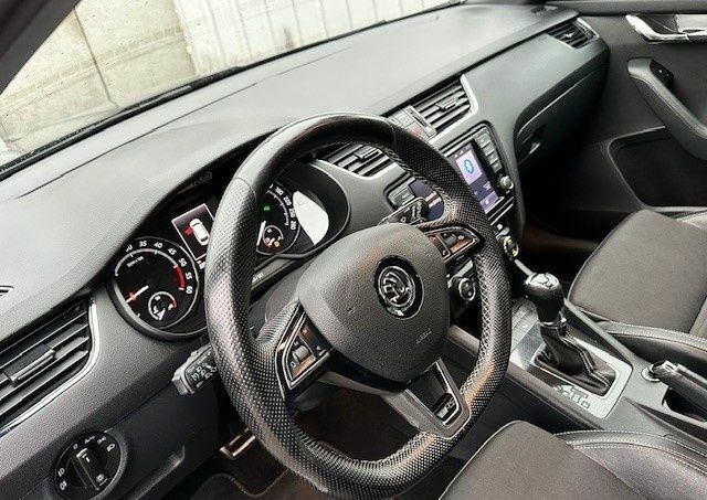 Черный Шкода Октавия, объемом двигателя 2 л и пробегом 229 тыс. км за 9900 $, фото 9 на Automoto.ua