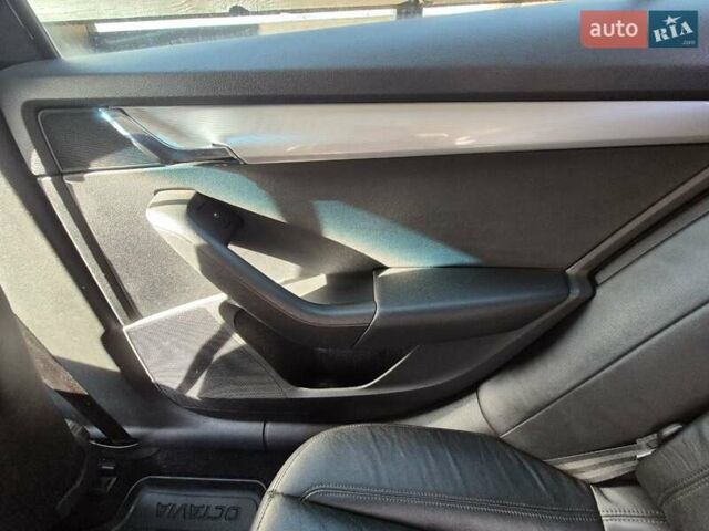 Черный Шкода Октавия, объемом двигателя 1.6 л и пробегом 193 тыс. км за 12345 $, фото 21 на Automoto.ua