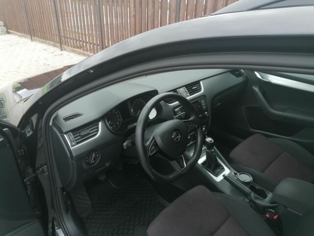 Чорний Шкода Октавія, об'ємом двигуна 2 л та пробігом 270 тис. км за 11700 $, фото 6 на Automoto.ua