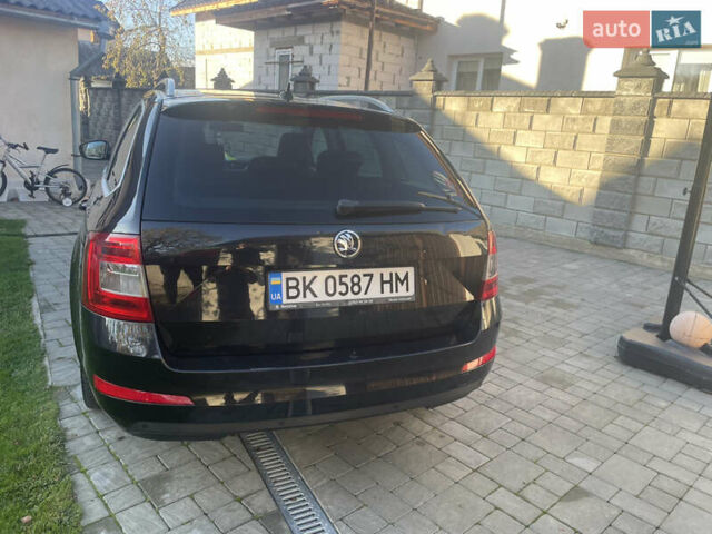 Черный Шкода Октавия, объемом двигателя 1.6 л и пробегом 283 тыс. км за 13500 $, фото 3 на Automoto.ua