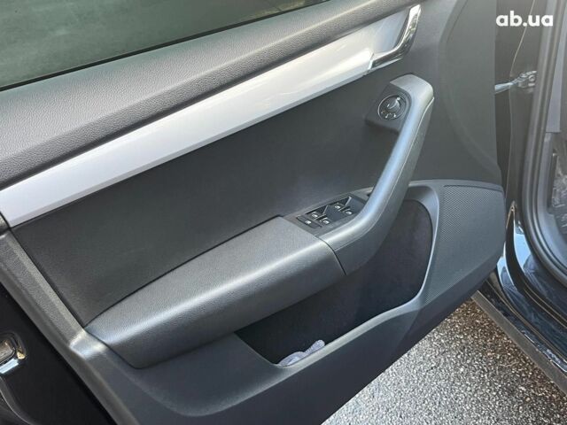 Черный Шкода Октавия, объемом двигателя 1.6 л и пробегом 227 тыс. км за 12790 $, фото 14 на Automoto.ua