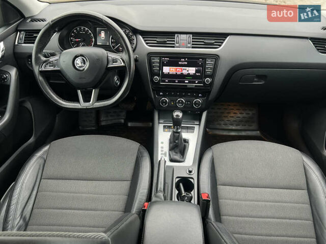 Шкода Октавия 2015 в Червонограде на Automoto.ua Черный Шкода Октавия, объемом двигателя 1.97 л и пробегом 246 тыс. км за 14135 $, фото 20 на Automoto.ua