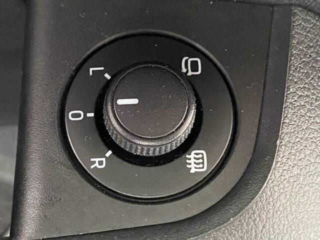 Чорний Шкода Октавія, об'ємом двигуна 1.6 л та пробігом 221 тис. км за 12250 $, фото 14 на Automoto.ua