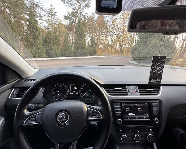 Чорний Шкода Октавія, об'ємом двигуна 1.6 л та пробігом 262 тис. км за 10100 $, фото 13 на Automoto.ua