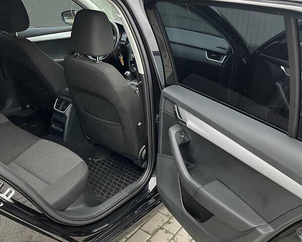 Черный Шкода Октавия, объемом двигателя 1.6 л и пробегом 260 тыс. км за 12300 $, фото 22 на Automoto.ua
