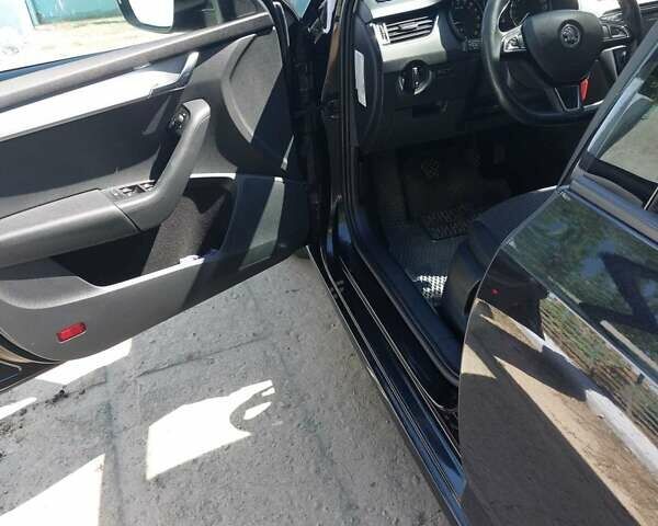 Черный Шкода Октавия, объемом двигателя 1.6 л и пробегом 245 тыс. км за 11000 $, фото 13 на Automoto.ua