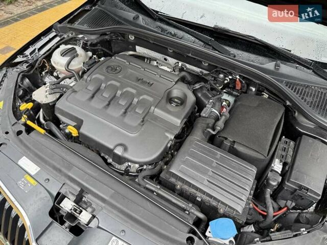 Черный Шкода Октавия, объемом двигателя 1.6 л и пробегом 284 тыс. км за 11500 $, фото 42 на Automoto.ua