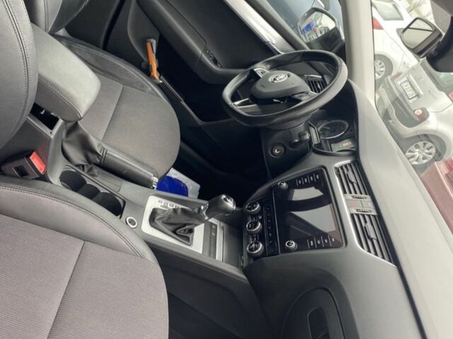 Чорний Шкода Октавія, об'ємом двигуна 2 л та пробігом 170 тис. км за 5200 $, фото 22 на Automoto.ua