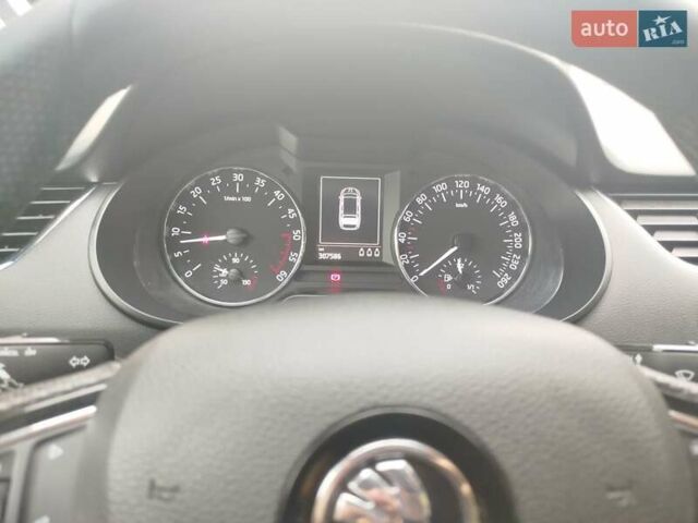 Черный Шкода Октавия, объемом двигателя 1.6 л и пробегом 307 тыс. км за 10499 $, фото 1 на Automoto.ua