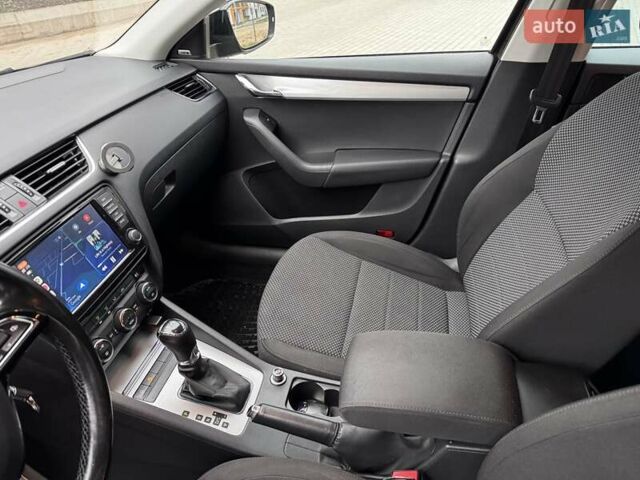 Черный Шкода Октавия, объемом двигателя 1.6 л и пробегом 278 тыс. км за 10600 $, фото 13 на Automoto.ua