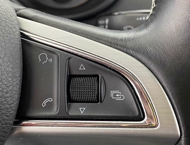 Чорний Шкода Октавія, об'ємом двигуна 1.6 л та пробігом 221 тис. км за 12250 $, фото 10 на Automoto.ua