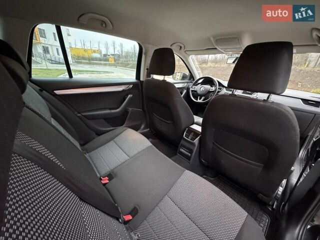 Черный Шкода Октавия, объемом двигателя 1.6 л и пробегом 278 тыс. км за 10600 $, фото 16 на Automoto.ua