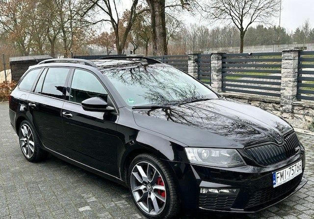 Черный Шкода Октавия, объемом двигателя 2 л и пробегом 229 тыс. км за 9900 $, фото 2 на Automoto.ua