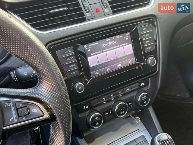 Черный Шкода Октавия, объемом двигателя 1.6 л и пробегом 227 тыс. км за 12790 $, фото 21 на Automoto.ua