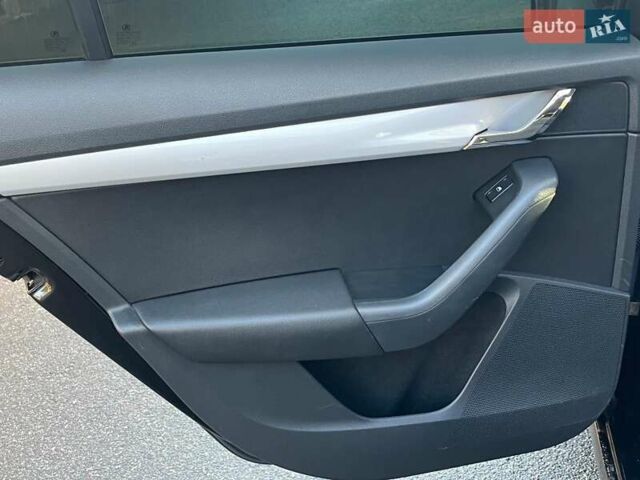 Черный Шкода Октавия, объемом двигателя 1.6 л и пробегом 227 тыс. км за 12790 $, фото 23 на Automoto.ua