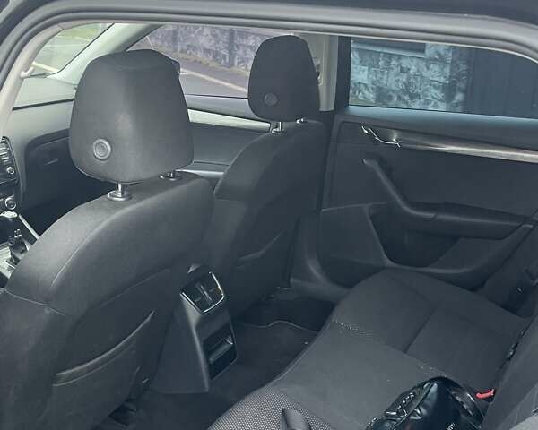 Черный Шкода Октавия, объемом двигателя 1.97 л и пробегом 303 тыс. км за 14800 $, фото 11 на Automoto.ua