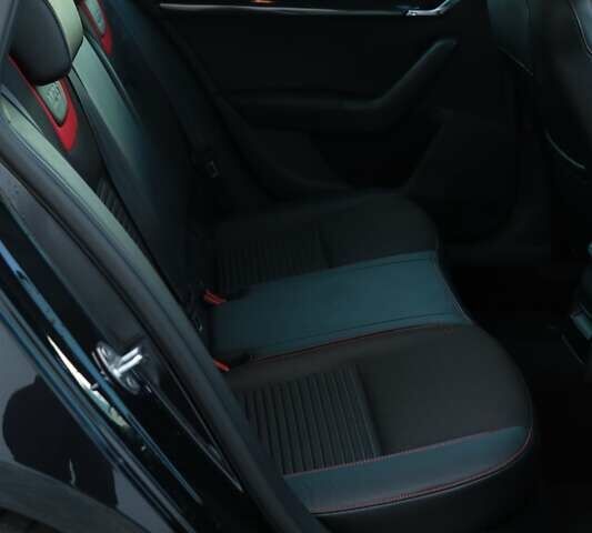 Черный Шкода Октавия, объемом двигателя 1.97 л и пробегом 279 тыс. км за 16000 $, фото 12 на Automoto.ua