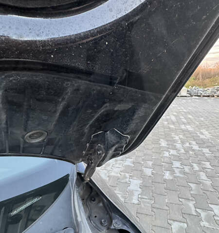 Черный Шкода Октавия, объемом двигателя 1.6 л и пробегом 275 тыс. км за 12450 $, фото 31 на Automoto.ua