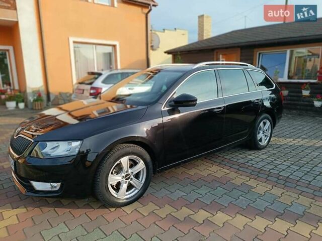 Черный Шкода Октавия, объемом двигателя 1.6 л и пробегом 277 тыс. км за 12500 $, фото 3 на Automoto.ua