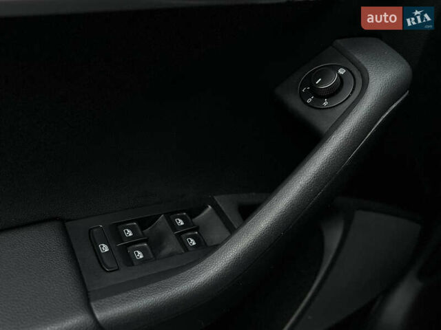 Шкода Октавия 2015 в Харькове на Automoto.ua Черный Шкода Октавия, объемом двигателя 1.6 л и пробегом 254 тыс. км за 11500 $, фото 20 на Automoto.ua