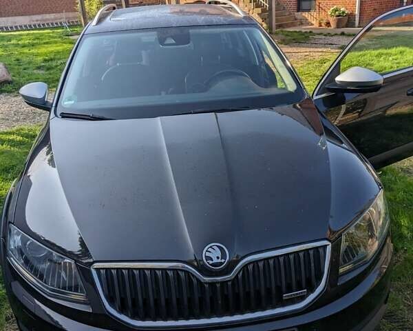 Черный Шкода Октавия, объемом двигателя 2 л и пробегом 214 тыс. км за 18600 $, фото 3 на Automoto.ua