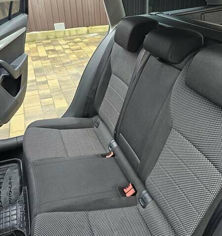 Черный Шкода Октавия, объемом двигателя 1.6 л и пробегом 206 тыс. км за 12000 $, фото 32 на Automoto.ua