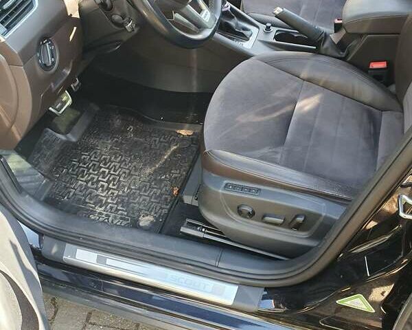 Черный Шкода Октавия, объемом двигателя 2 л и пробегом 214 тыс. км за 18600 $, фото 5 на Automoto.ua