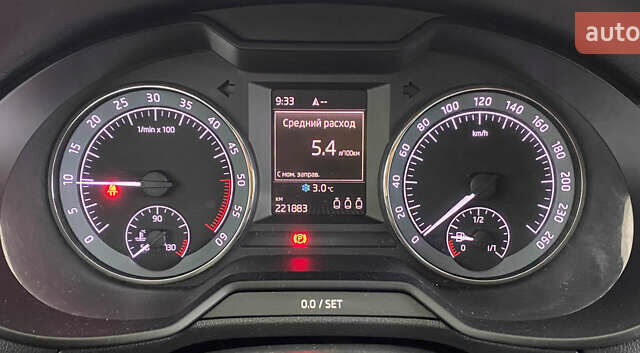 Чорний Шкода Октавія, об'ємом двигуна 1.6 л та пробігом 221 тис. км за 12250 $, фото 8 на Automoto.ua