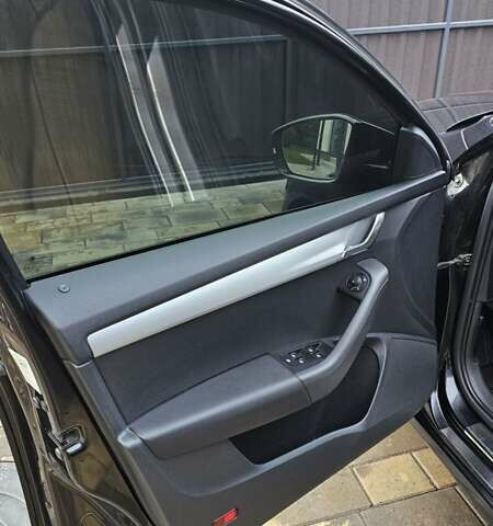 Черный Шкода Октавия, объемом двигателя 1.6 л и пробегом 206 тыс. км за 12000 $, фото 22 на Automoto.ua