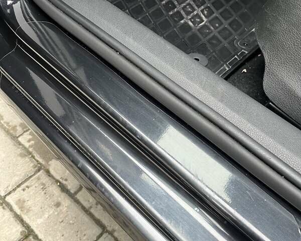 Черный Шкода Октавия, объемом двигателя 1.6 л и пробегом 260 тыс. км за 12300 $, фото 11 на Automoto.ua