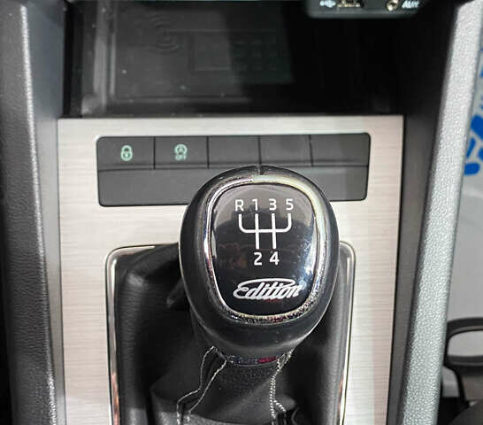 Чорний Шкода Октавія, об'ємом двигуна 1.6 л та пробігом 221 тис. км за 12250 $, фото 19 на Automoto.ua