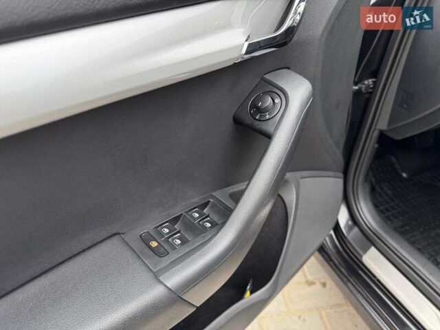 Черный Шкода Октавия, объемом двигателя 1.6 л и пробегом 278 тыс. км за 10600 $, фото 31 на Automoto.ua