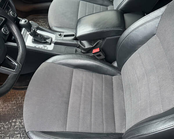 Черный Шкода Октавия, объемом двигателя 2 л и пробегом 278 тыс. км за 12900 $, фото 2 на Automoto.ua