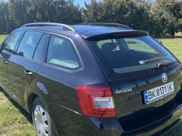 Чорний Шкода Октавія, об'ємом двигуна 1.6 л та пробігом 264 тис. км за 10200 $, фото 3 на Automoto.ua