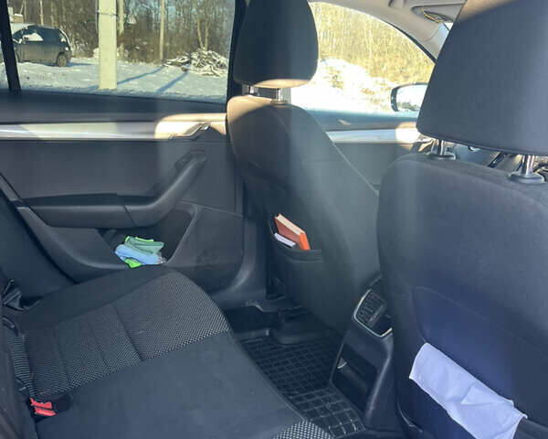 Черный Шкода Октавия, объемом двигателя 2 л и пробегом 281 тыс. км за 14200 $, фото 6 на Automoto.ua