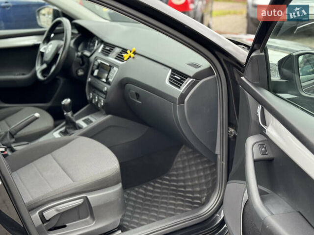 Шкода Октавия 2015 в Виннице на Automoto.ua Черный Шкода Октавия, объемом двигателя 1.6 л и пробегом 225 тыс. км за 9900 $, фото 11 на Automoto.ua