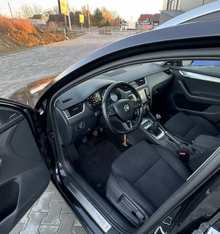 Черный Шкода Октавия, объемом двигателя 1.6 л и пробегом 275 тыс. км за 12450 $, фото 21 на Automoto.ua